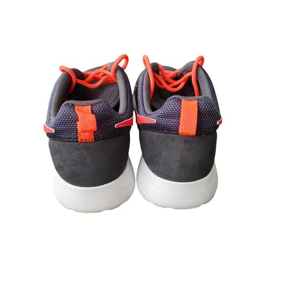 Nike Roshe Run Sneakers - Stylish Comfort Youth 5Y - Picture 4 of 8